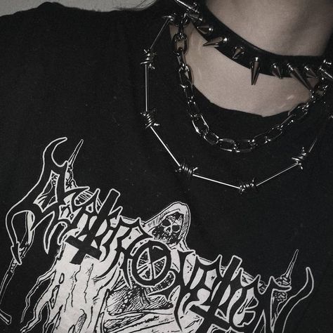 Sleepykiz™ on Instagram: “Get the °Echo Spikes Choker°, °Helios Chain°, the °Wire Chain° and the °Reaper Shirt° at Sleepykiz.com.💀…” Choker, Chain, On Instagram, Instagram, Black