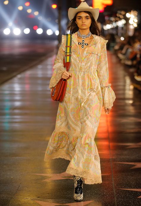 Gucci-summer-22-5 | Showdetails Calico Dress, Gucci Collection, Gucci Spring, Gucci Fashion, Fashion Show Collection, Pre Fall, Special Occasion Dresses, Paris Fashion, Occasion Dresses