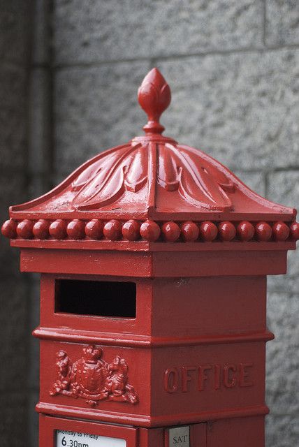 London post box Benjamin Britten, Red Mailbox, Snow Falls, Telephone Box, You've Got Mail, England And Scotland, Post Box, London Town, London Calling