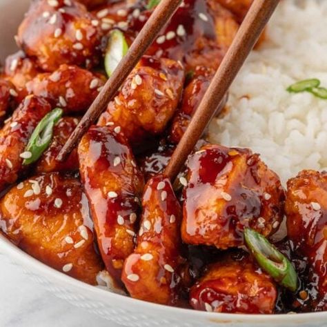 Best Gochujang Chicken Bites - Cookin' with Mima Chicken With Gochujang, Gochujang Baked Chicken, Gochujang Chicken Rice Bowl, Crispy Gochujang Chicken, Spicy Gochujang Chicken, Asian Dinner Ideas Main Dishes, Gochujang Chicken Air Fryer, Gochujang Rice Bowl, Gogugang Chicken