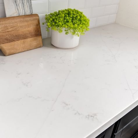 Arizona tile quartz new Carrara  New Carrara - White 118 x 63 Carrara Quartz Countertops, Portugal Kitchen, Counter Tops Kitchen, Worktop Ideas, Quartz Kitchen Countertops White, Countertop Remodel, Best Kitchen Countertops, Carrara Quartz, Arizona Tile