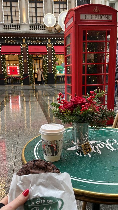 London On Christmas, London At Christmas Aesthetic, London Christmas Aesthetic, New Year In London, New Year London, London Xmas, London In Winter, Christmas In London, London Coffee