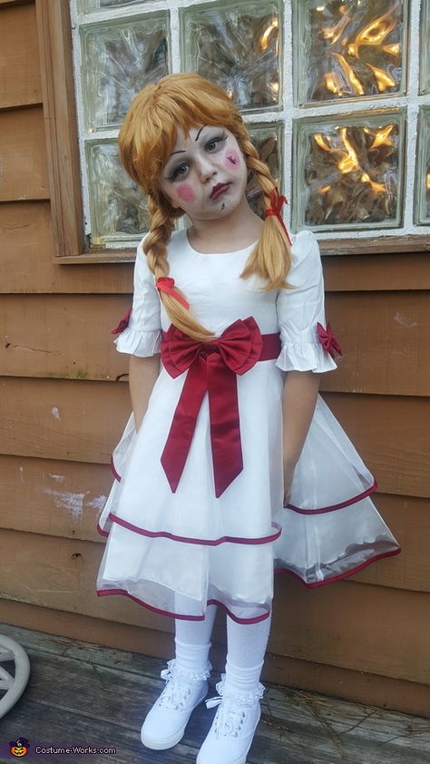 Annabelle - 2017 Halloween Costume Contest Annabelle Costume, Annabelle Halloween, Halloween Costume Ideas Diy, 2017 Halloween Costumes, Halloween Decorations To Make, Creepy Halloween Costumes, Scary Kids, Halloween Infantil, Baby Kostüm