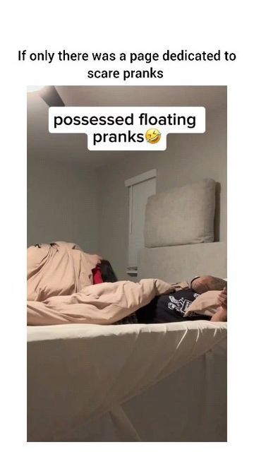 Funny Scare Pranks, Scare Pranks Videos Funny, Best Pranks Ever Hilarious, Evil Pranks, Funny Scary Pranks, Best Pranks Ever, Scary Pranks, Halloween Pranks, Good Pranks