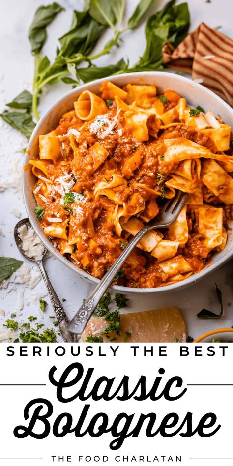 Rich Bolognese Sauce, Bolognese Sauce Giada Recipe, Homemade Bolognese Sauce Italy, Homemade Italian Dinner, Bolognese Sauce With Cinnamon, Bolognese Recipe Authentic, Beef Pasta Sauce Recipes, Bolganese Recipe, Vodka Sauce Recipe With Meat