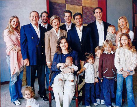 Royal Family Of Greece, Marie Chantal Of Greece, King George I, Queen And Prince Phillip, Greek Royalty, Greek Royal Family, Queen Margrethe Ii, Marie Chantal, Danish Royal Family