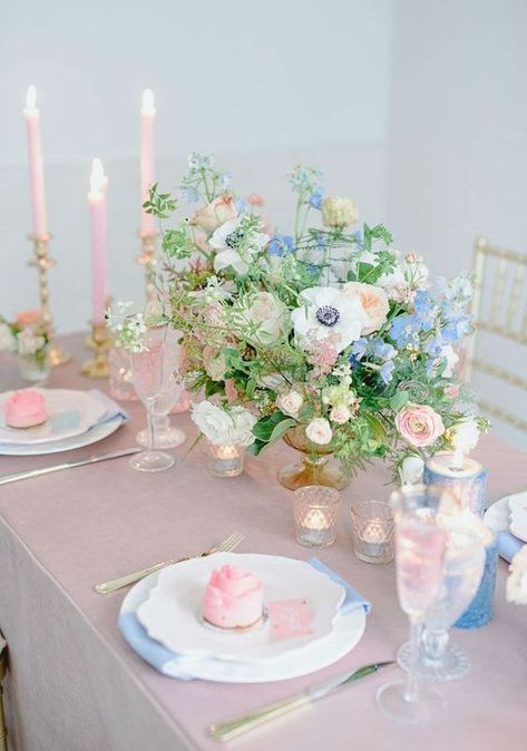 Pink And Blue Wedding, Pink Taper Candles, Blush Wedding Centerpieces, Blue Table Settings, Blue And Blush Wedding, Deco Pastel, Blush Wedding Inspiration, Pink Tablecloth, Pink Desserts