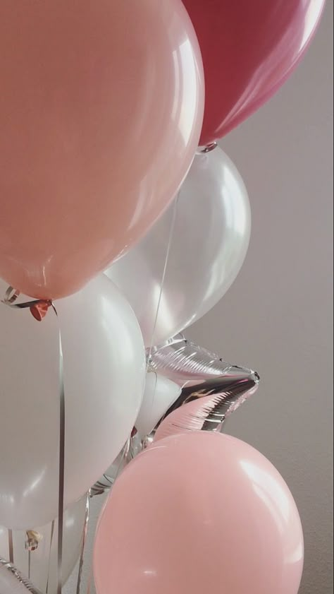 Balloon Asthetic Picture, Balloon Aesthetic Wallpaper, Ballon Aesthetic, Sunset Quotes Instagram, Phone Wallpaper Boho, Cute Birthday Pictures, Cute Birthday Ideas, Happy Birthday Template, Instagram Collage