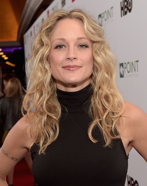 Teri Polo, Hollywood Celebrities, Look Alike, Hair Inspo, Timeless Beauty, Movie Stars, The Fosters, A Woman, Hollywood