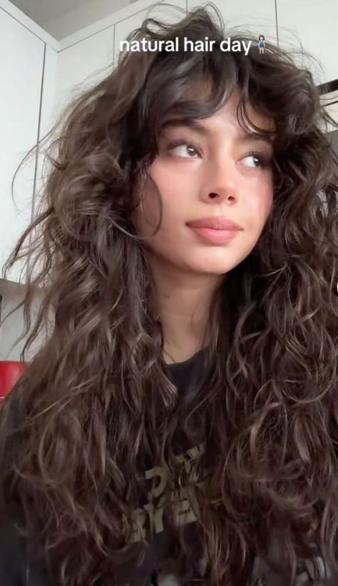 Long Permed Hair With Bangs, Wolfcut Long Curly Hair, Long Wolfcut Curly, Shaggy Long Hair Curly, Wolf Cut Wavy Hair Long, Wolf Cut Long Curly Hair, Long Wolf Cut Curly Hair, Long Curly Shag With Bangs, Haircuts For Long Hair Curly