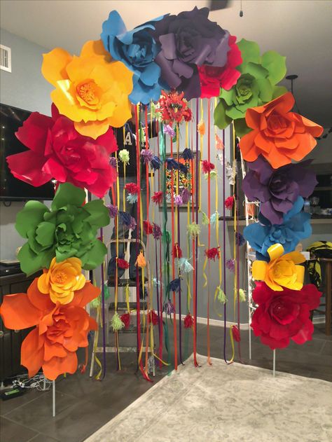 Flores De Mayo Arch Design Philippines, Mexican Arch, Diy Flower Arch, Wedding Flower Arch, Mexican Theme Party Decorations, Giant Paper Flowers Diy, Dia De Los Muertos Decorations Ideas, Mexican Party Decorations, Janmashtami Decoration