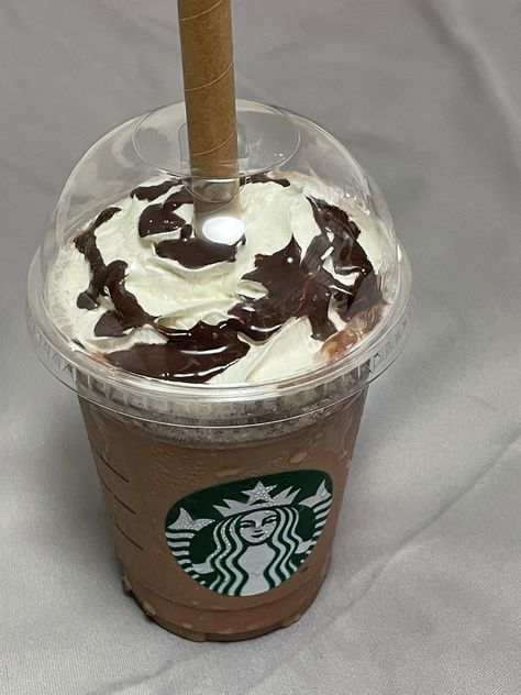 Choco Drink Aesthetic, Starbucks Drink Frappe, Starbucks Frappe Aesthetic, Mocha Frappe Aesthetic, Chocolate Frappe Starbucks, Chocolate Drink Aesthetic, Cafe Estilo Starbucks, Starbucks Chocolate Drinks, Frappe Aesthetic