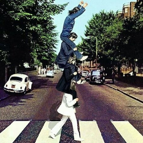 ✖ WILLIAM JUZEK ✖ on Instagram: “The Beatles rare alternative photo from abbey road in 1969 ✌💕 . . Look at George,he looks like enjoying it the most and he also looks be a…” Tumblr, Abbey Road Beatles, Beatles Ideas, Beatles Meme, Beatles Fan Art, Paul Mccartney Ringo Starr, Beatles Funny, Beatles Poster, Bug Boy