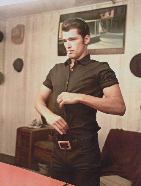 E.O.F. Snapshot of the Day {June 21, 2012} Greaser Guys, Rockabilly Boys, Greaser Style, Rockabilly Men, Mode Rockabilly, Rockabilly Mode, Sean O'pry, Americana Vintage, Teddy Boys