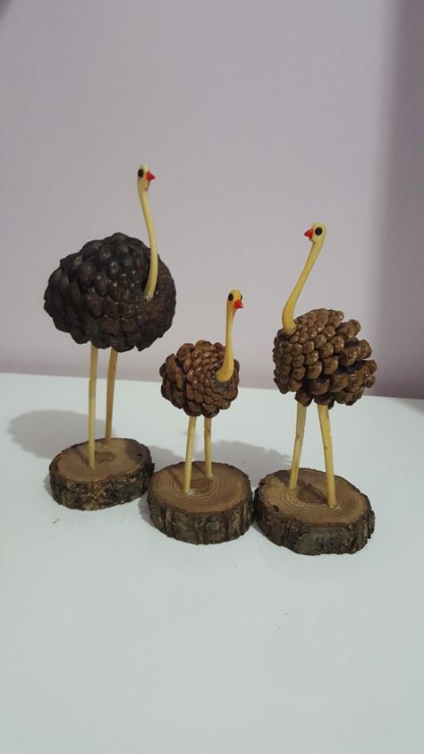 https://youtu.be/aP4NqZN_KdQ Nature Crafts Kids, Pinecone Crafts Christmas, Coconut Shell Crafts, Pine Cone Art, Acorn Crafts, Spring Decorations, Pine Cone Decorations, Flower Craft, Cones Crafts