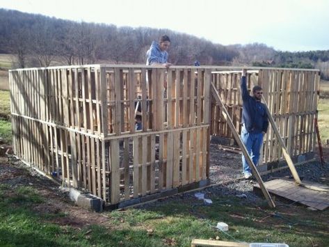 Pallet Barn, Pallet Building, Pallet Shed, Goat Barn, Pallet House, Pallet Boards, Barns Sheds, Barn Plans, Wood Shed