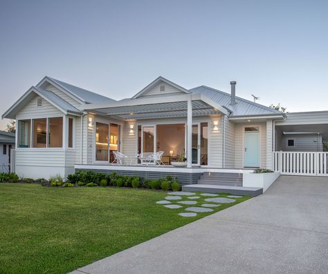 This stunning Dunsborough 'beach shack' by Phil Kelleher Homes features a #COLORBONDsteel #Ultra #ShaleGrey roof in #Lysaght TRIMDEK® profile.   Photographer: Matthew Moyes  #PhilKelleherHomes  #Lysaght #TRIMDEK Trimdek Roof, Shale Grey Roof, Hamptons House Exterior, Loft Bedrooms, Bnb Ideas, Painting Colour, Weatherboard House, Shale Grey, Driveway Ideas