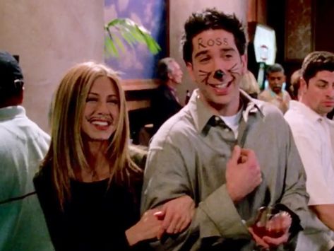 How to dress like the 'Friends' characters for Halloween - Insider Ross And Rachel Halloween Costume, Rachel Halloween Costume, Tv Show Ideas, Las Vegas Costume, Spam Content, Vegas Costume, Characters For Halloween, Friends Themed Party, Movie Duos