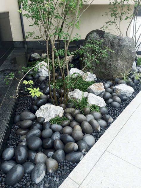 Japanese Rock Garden, Small Japanese Garden, River Rock Landscaping, Front Garden Landscape, Small Front Yard Landscaping, Small Front Yard, Japanese Garden Design, Asian Garden, Rock Garden Landscaping