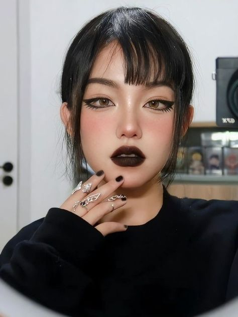 #tokyomakeup #japanesemakeup #mochiskin #glassskin #japanesemakeupaesthetic #tokyomakeupaesthetic #makeupaesthetic #summermakeupaesthetic #glassskinaesthetic #koreanmakeup #gyarumakeup #genderlessbeauty #makeupgoals #makeup #beauty #beautyaesthetic #makeupaesthetic #essence #gothmakeup #goth #summerlooks Liquid Cat, Burgundy Eye Makeup, Natural Dramatic, Rock Makeup, Eyeshadow Matte, Punk Makeup, Cute Eye Makeup, Cluster Lashes, Cool Makeup Looks