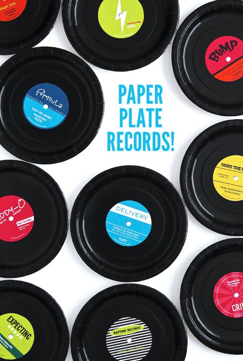 Check out these DIY Paper Plate Records using this cute printable from @PagingSupermom Rock And Roll Party Activities, We Got The Beat Hoco Theme, Rocker Party, 90s Decorations, Festa Rock Roll, Motown Party, Grease Party, 50s Theme Parties, Sock Hop Party