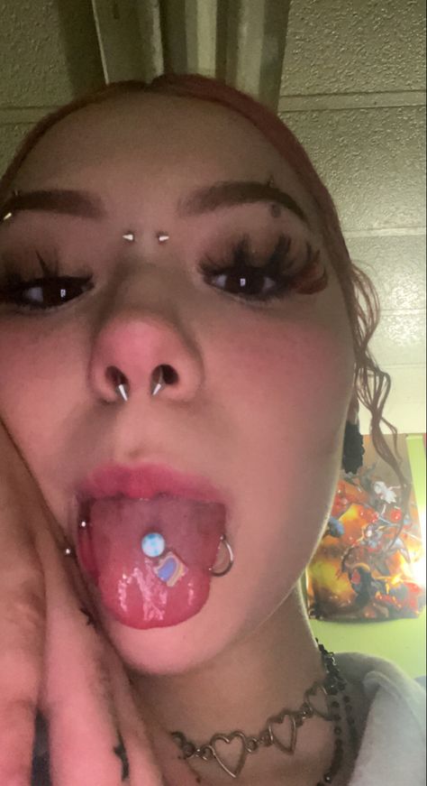 Percinings Face, Piercing Ideas Tongue, Tongue Ring Aesthetic, Tounge Piercings Aesthetic, Cheek Bone Piercing, Cute Piercings Ideas Unique, Piercing Myself, Tounge Pericings Aesthetic, Tongue Piercing Ideas