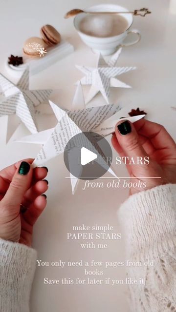 Christmas Book And Craft Kids, Old Book Christmas Decorations, Diy Christmas Ornaments Books, Diy Paper Stars Christmas, Book Page Stars Diy, Diy Christmas Tree Decorations Homemade Ornaments Paper Stars, Newspaper Crafts, Song Book, Paper Stars