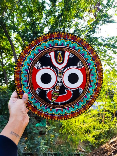 Hand painted mandala of lord Jagannatha on 12 inch round mdf board. Painting Ideas On Mdf Board, Jagannath Lord Paintings, Lord Jagannath Lippan Art, Mdf Board Art Paintings, Circle Mdf Board Painting, Jagannath Painting Art Mandala, Lord Jagannath Paintings On Canvas, Jagannath Ji Lippan Art, Puri Jagannath Mandala Art