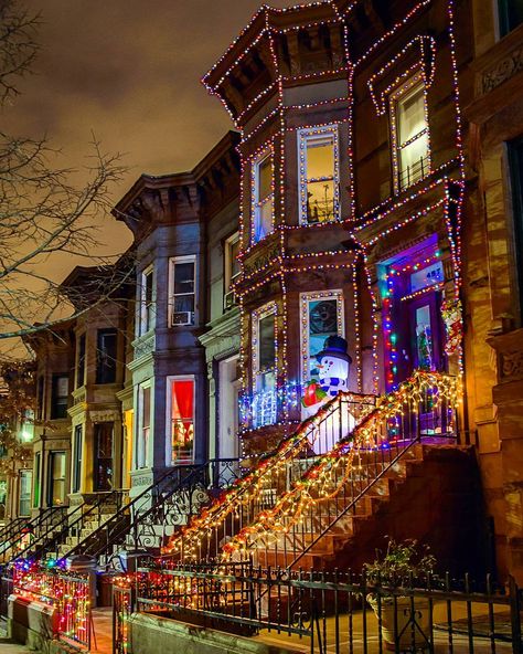 #holidaylights #sunsetparkbrooklyn #brooklyn #newyorkcity #newyork #nyc #wanderlust #newyork_instagram #nycprimeshot #nycdotgram… Brooklyn Christmas, Christmas In New York Aesthetic, Christmas Sunset, New York Noel, New York City Christmas, Christmas In Nyc, York Christmas, New York Vibes, Christmas In New York