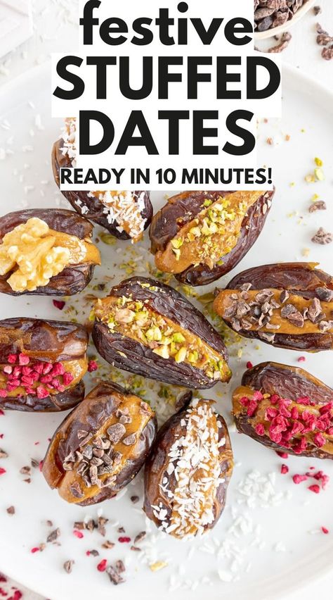 stuffed dates Date Candy Roll, Filled Dates Recipes, Dates With Peanut Butter, Date Snacks, Peanut Butter Stuffed Dates, Vegan Christmas Treats, Vegan Christmas Desserts, Vegan Christmas Dinner, Vegan Christmas Cookies