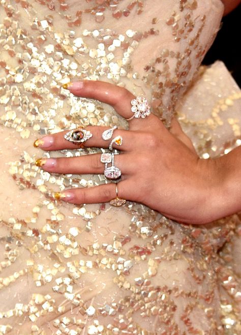 Rita Ora - Jewellery at the Met Gala Red Carpet Lorraine Schwartz Jewelry, Edie Parker Clutch, Lorraine Schwartz, Full Finger Rings, Parker Dress, Best Accessories, The Met Gala, Top Celebrities, Rita Ora