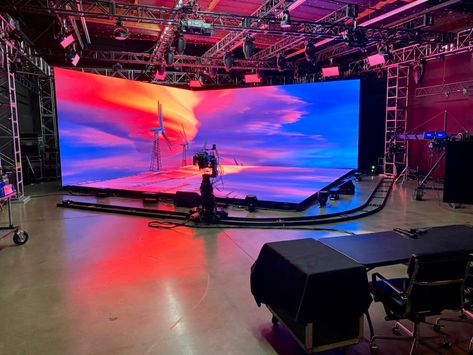 Virtual Production Studio, Filming Set Up, Film Studio Design, Movie Studio Design, Movie Studio Set, Set Design Film, Film Set Design, Stage Technology, Film Production Studio