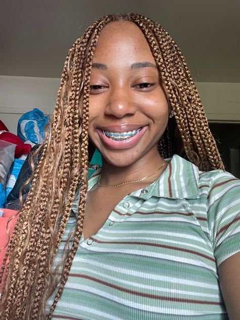 Boho knotless braids with color 27/30 #brownbraids #knotlessboxbraids #blackgirlshairstyles #bohobraids #blackwomenhairstyles #kinyhair Colour 30 And 27 Braids, 27 And 30 Braids, 30 And 27 Knotless Braids, Color 27 And 30 Knotless Braids, Colour 27 And 30 Box Braids, Colour 30 Knotless Braids, Colour 27 Braids, Color 27 Knotless Braids, Color 30 Knotless Braids