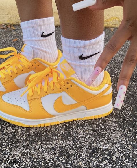 Yellow Jordan 1s Outfit, Nike Dunks Yellow, Colorful Nikes, Yellow Sneakers Outfit, Nike Shoes Yellow, Dunks Yellow, Yellow Dunks, Yellow Jordans, Yellow Nike Shoes