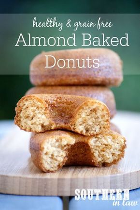 Easy Four Ingredient Healthy Baked Donuts Recipe | southerninlaw.com Healthy Donuts Recipe, Baked Doughnuts, Baked Donut Recipes, Postre Keto, Donuts Recipe, Clean Eating Desserts, Healthy Baked, Almond Flour Recipes, Baked Donuts