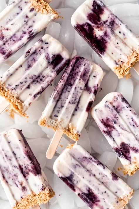 Crumble Blueberry, Popcicles Recipes, Summer Popsicle Recipes, Cheesecake Popsicles, Healthy Popsicle Recipes, Cheesecake Pops, Frozen Treats Recipes, Healthy Popsicles, Dairy Free Cream Cheese