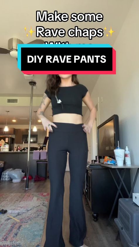 Rave Outfit Pants, Rave Pants Outfits, Comfy Rave Outfit, Diy Rave Outfits, Rave Outfits Diy, Rave Outfits Pants, Rave Pants, Rave Festival, Rave Wear