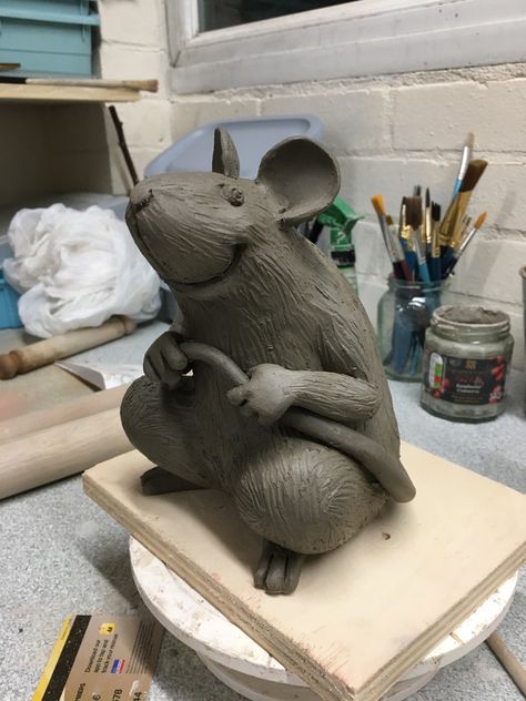 Hand-made one of a kind clay rat figure. Bal Ganesha, Ceramic Mouse, Mouse Sculpture, Mouse In The House, Animal Pottery, Flowers Pottery, Pottery Animals, Pottery Handbuilding, Polymer Clay Sculptures