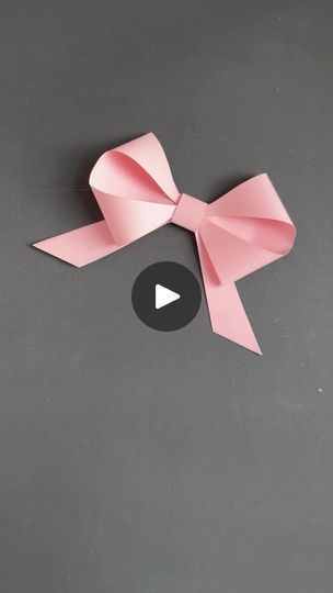 How To Make A Bow With Paper, Paper Bows Diy, Illit Magnetic, Paper Bows, Bow Diy, Bow Art, Cute Origami, Craft Board, Handmade Birthday Gifts