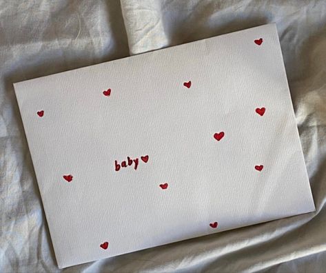 Valentine Aesthetic Gifts, Valentines Gifts Aesthetic, Valentines Gift Aesthetic, Valentines Vibes, Pretty Letters, Bf Gifts, Diy Gifts For Him, Gift Inspo