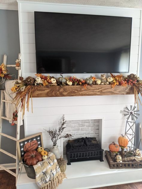 Fall Fireplace Mantle Decor With Tv, Fall Decorations Fireplace Mantels, Fall Decor On Fireplace, Fall Decor Fireplace Ideas With Tv, Fall Decor Ideas For Mantle With Tv, Fall Mantle Decor Under Tv, Fall Mantle Under Tv, Fall Fireplace With Tv, Fireplace Fall Decorating Ideas With Tv