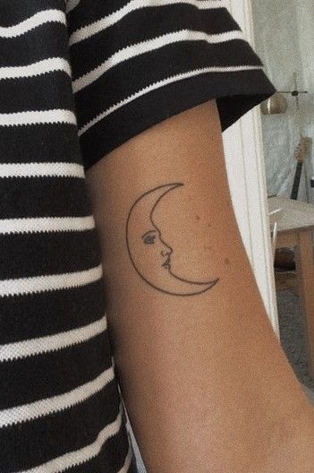 Half Moon Face Tattoo, Moon Tattoo Inner Arm, Smiling Moon Tattoo, Moon Man Tattoo, Moon Tattoo Face, Small Moon Tattoos For Women, Crescent Moon Face Tattoo, American Traditional Moon Tattoo, Moon Tattoo With Face