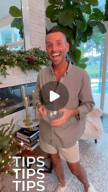 Jesse Cooper on Instagram: "Bringing you the tips on a Saturday! This really depends on the type of ornament you’re working with. Some ornaments are made to be hung classic old-school style. However when you’re working with my ornaments, the ones that are circular. This is my tip on how to install them to make them look like the professionals do. XOXO 🎅🏻🫶🏻✨🎄 #decoratortip #Flip #FlipTheOrnament #TurnItUpsidedown" Xmas Sleigh Decorations, Decorating With Sleigh Bells, Decorating With Bells For Christmas, Christmas Sunday, Sleigh Bells, Sleigh Bell, December 2024, School Style, Holiday Decorating