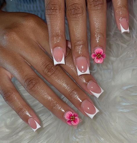 863 𝑵𝑨𝑰𝑳 𝑻𝑬𝑪𝑯𝑵𝑰𝑪𝑰𝑨𝑵 🌴 | summer ready 😍 #whitetips #frenchies #nailsnailsnails #nails #nailsart #nailsoftheday #lakeland #lakelandflorida #lakelandnails… | Instagram Acrylic Toe Nails, Acrylic Nail Set, Hard Nails, Girly Acrylic Nails, Stiletto Nails Designs, Short Square Acrylic Nails, Amanda Bynes, Acrylic Nails Coffin Pink, Unique Acrylic Nails