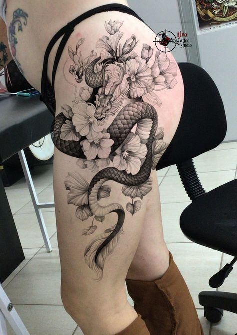 Snake Thigh Tattoo Women, Side Thigh Tattoos Women Baddie, Women’s Side Tattoos, Gemini Snake Tattoo, Flower Tattoos Thigh, Snake Thigh Tattoo, Snake Hip Tattoo, Attitude Tattoo, Side Thigh Tattoos Women