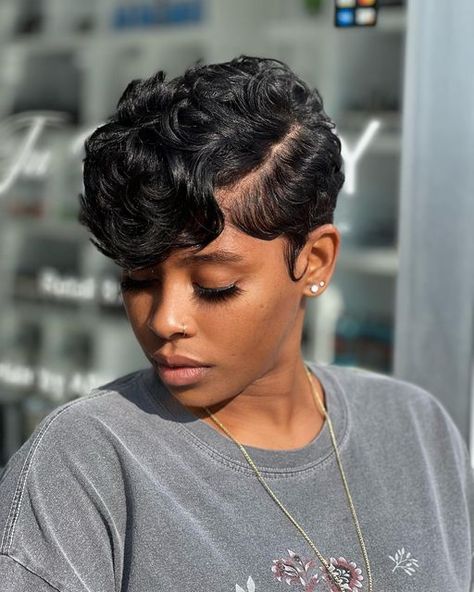 Finger Waves Short Hair, Kort Bob, Short Relaxed Hairstyles, Black Hair Short Cuts, Short Black Hair, Natural Hair Short Cuts, Short Hair Images, Short Hair Black, Mode Tips