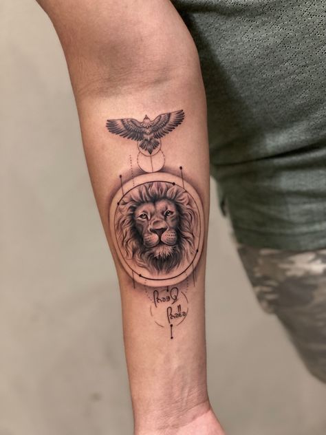 Sikh Tattoo Ideas, Sikh Tattoo, Concept Tattoo, Meaningful Tattoos For Men, Lion Tattoo Design, Nanak Dev Ji, Animal Stencil, Dev Ji, Lion Tattoo