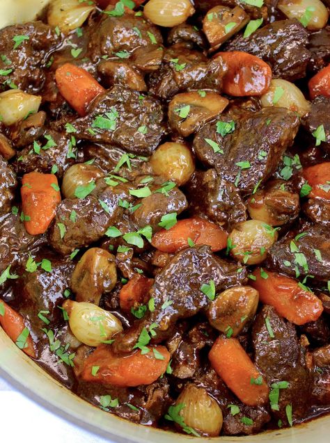 Beef Burgundy Recipe, Low Carb Beef Stew, Beef Braised, Keto Beef Stew, French Beef Stew, Keto Easter, Beef Burgundy, Keto Favorites, Keto Mushrooms