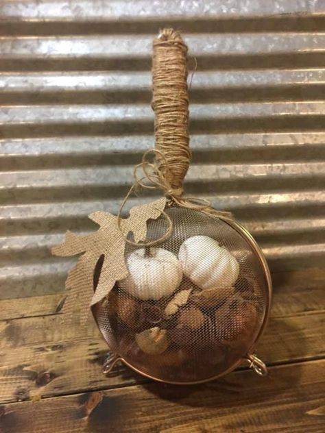 Strainer Crafts, Fall Decor Dollar Tree, Dollar Tree Fall, Diy Dollar Tree Decor, Fall Deco, Pumpkin Fall Decor, Diy Simple, Dollar Tree Decor, Fall Craft