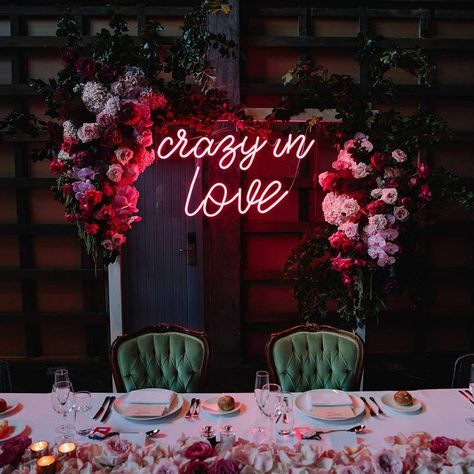 Boda Mexicana, Crazy In Love, Neon Wedding, Valentine Wedding, Sweetheart Table, Wedding Signage, Romantic Weddings, Wedding Lights, Wedding Themes